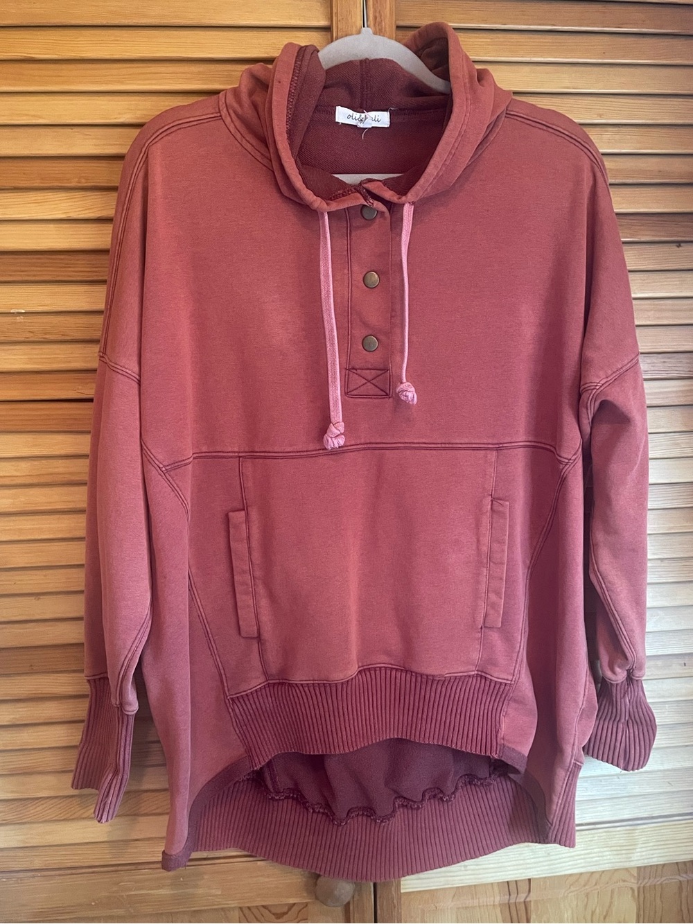 Oli & Hali Mineral Wash Rust Color Button-Placket Pullover Hoodie Women’s M